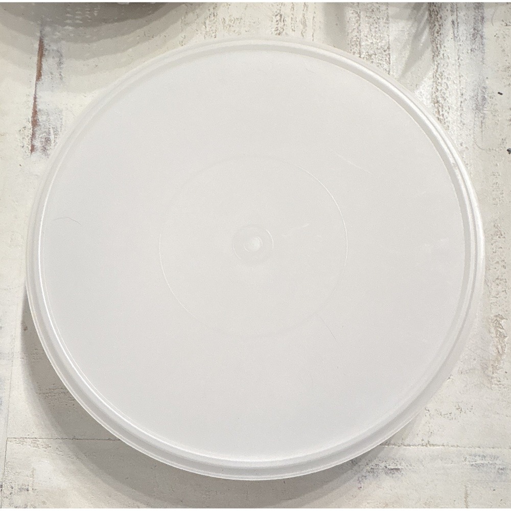 Tupperware Round White Plastic Storage Containers 2-Pc Set, Snap Lids, 1.9-2.5L‎